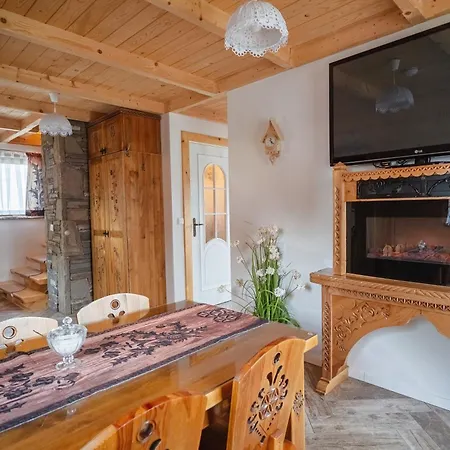 Apartamenty Willa Szafran z widokiem na góry-3